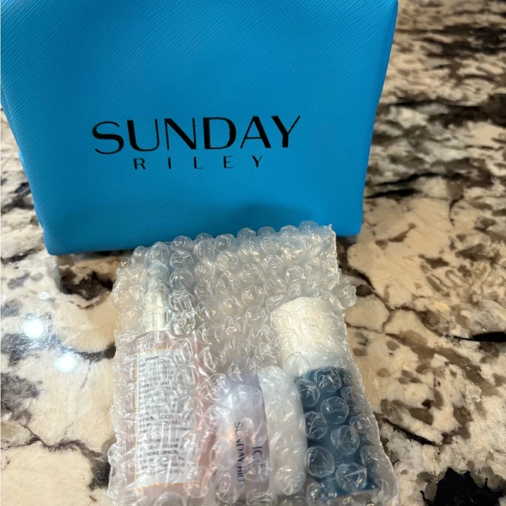 Sunday Riley Travel Kit - Picture 2 of 9